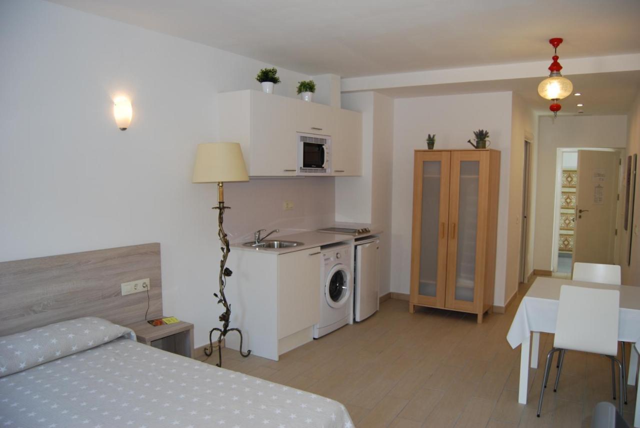 Fonda Comerc Estudio Doble Torroella de Montgrí Εξωτερικό φωτογραφία