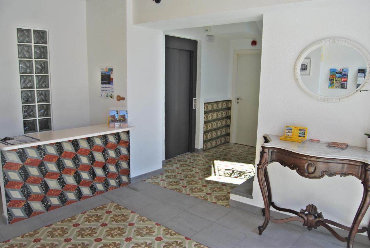 Fonda Comerc Estudio Doble Torroella de Montgrí Εξωτερικό φωτογραφία