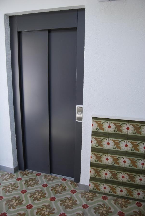 Fonda Comerc Estudio Doble Torroella de Montgrí Εξωτερικό φωτογραφία
